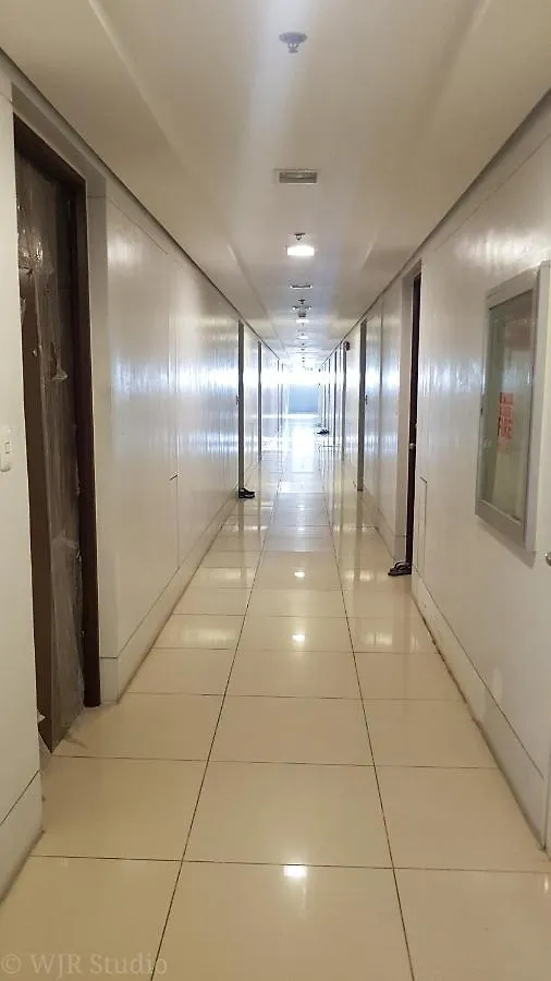Aparthotel King Bed Deluxe- Cozy & Stylish Place In The Metro Paranaque City